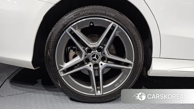 Mercedes-Benz C-Class W205 id 3686479 из Кореи 15