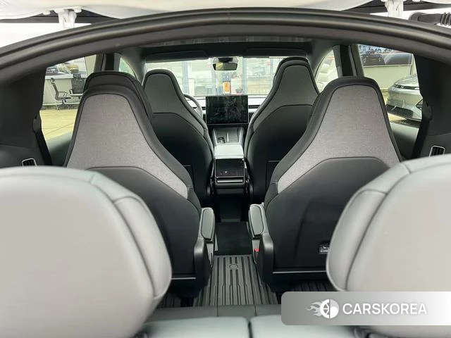 Tesla Model Y L 2025 Белый из Китая, фото 6