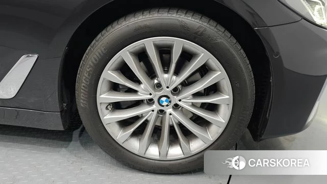 BMW 5 Series (G30) id 3916453 из Кореи 15