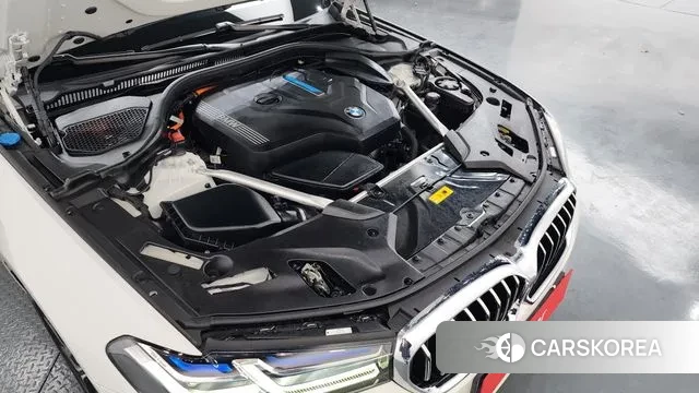 BMW 5 Series (G30) id 3508809 из Кореи 15