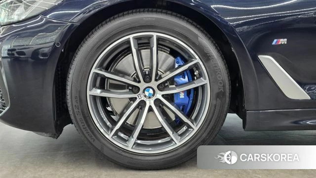 BMW 5 Series (G30) id 3953682 из Кореи 13