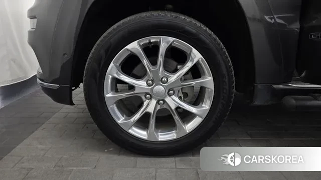 Jeep Grand Cherokee id 3708696 из Кореи 15