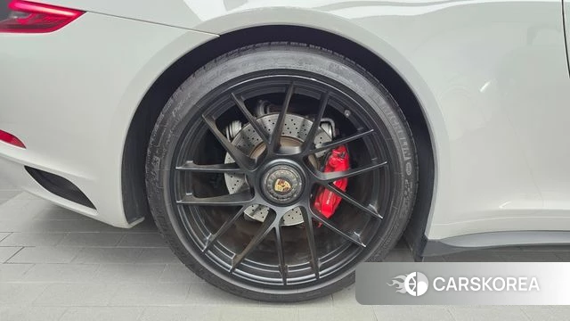 Porsche 911 id 4582049 из Кореи 28