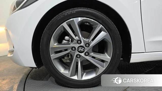 Hyundai Avante AD id 3925176 из Кореи 15