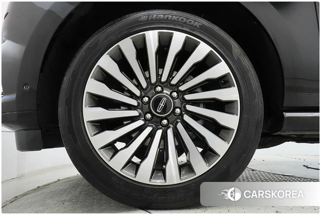 Lincoln Navigator 4th generation id 3892824 из Кореи 15