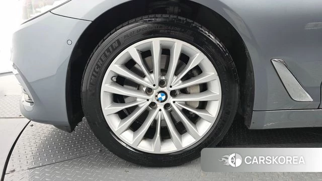 BMW 5 Series (G30) id 4620138 из Кореи 15