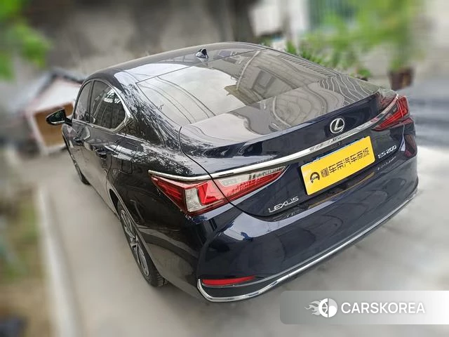 Lexus ES 2024 Синий из Китая, фото 5