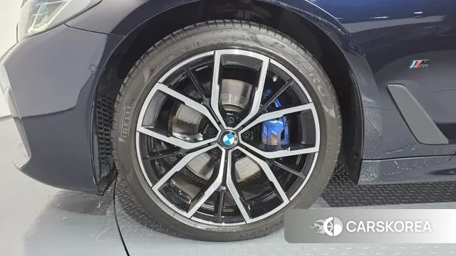 BMW 5 Series (G30) id 3348165 из Кореи 15