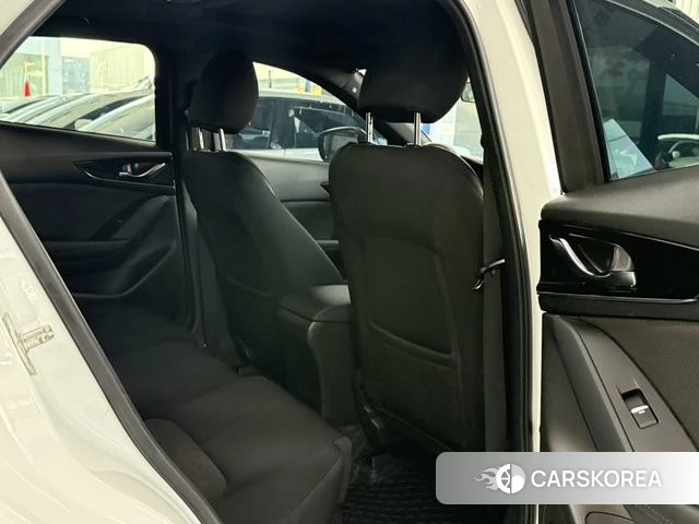 Mazda CX-4 id 3896109 из Китая 9