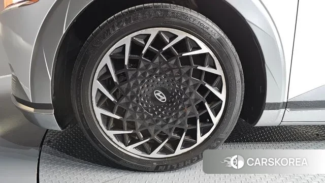 Hyundai Ionic 5 id 3615567 из Кореи 15