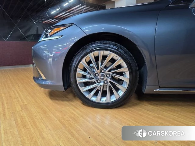 Lexus ES300h 7th generation id 4511094 из Кореи 13