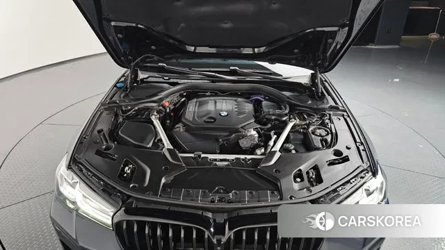 BMW 5 Series (G30) id 3016325 из Кореи 15