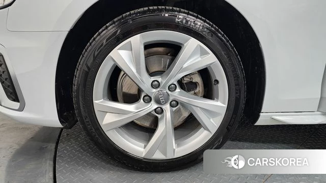 Audi A4 (B9) id 3923924 из Кореи 15