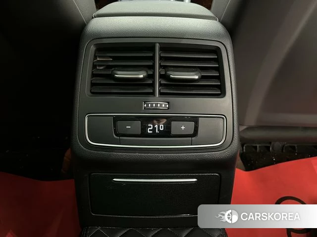 Audi A4L id 4353475 из Китая 10