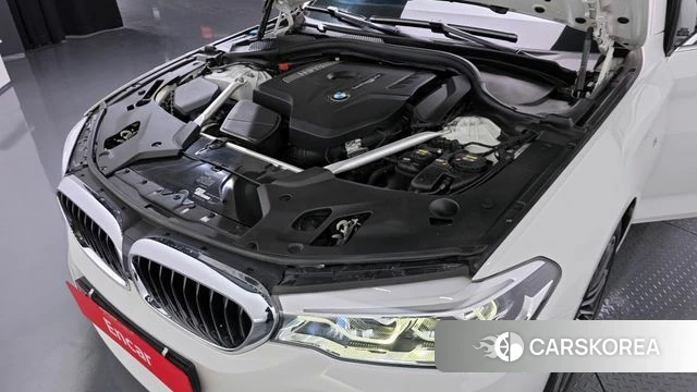 BMW 5 Series (G30) id 3893785 из Кореи 15