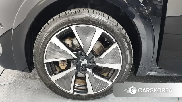 Peugeot e-208 second Generation id 3556558 из Кореи 15