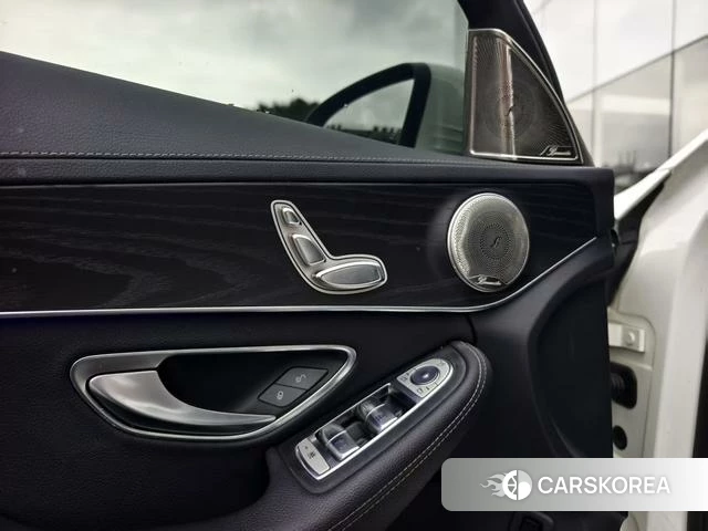Mercedes-Benz Class C 2021 Белый из Китая, фото 6