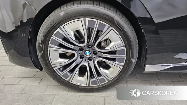 BMW 7 Series (G70) id 3327883 из Кореи 15