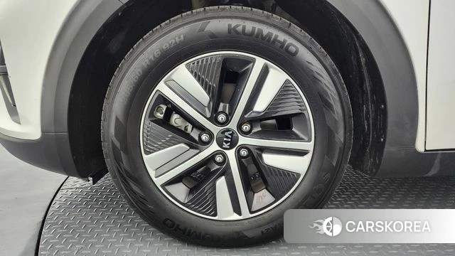 Kia The New Niro id 3873504 из Кореи 15