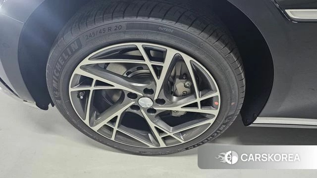 Genesis G90 (RS4) id 3841015 из Кореи 15