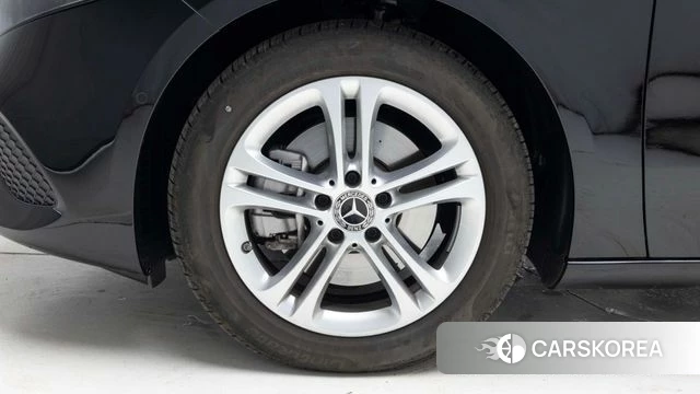Mercedes-Benz A-Class W177 id 4291940 из Кореи 15