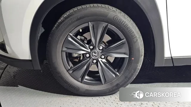 Lexus UX250h id 3496982 из Кореи 15