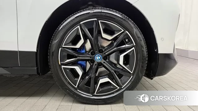 BMW iX id 3496790 из Кореи 15