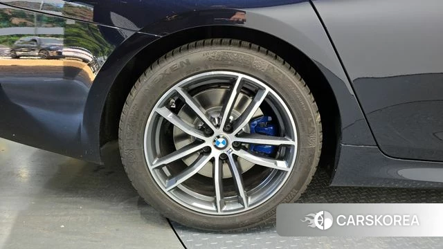 BMW 5 Series (G30) id 4293426 из Кореи 15