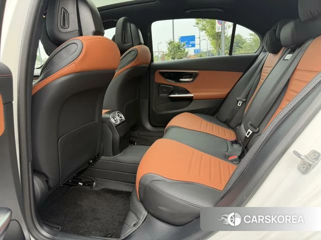 Mercedes-Benz Class C id 4306923 из Китая 11