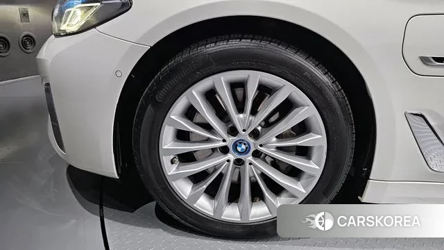 BMW 5 Series (G30) id 3384088 из Кореи 15