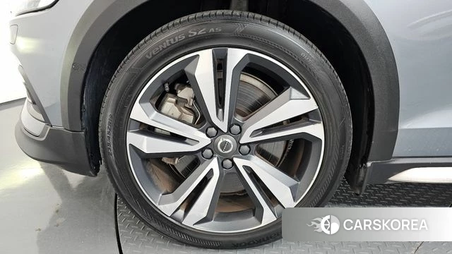 Volvo V60 Cross-Country 2nd Generation id 3885760 из Кореи 15