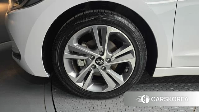 Hyundai Avante AD id 4502786 из Кореи 25