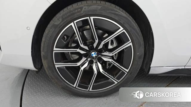 BMW 7 Series (G70) id 4441676 из Кореи 34