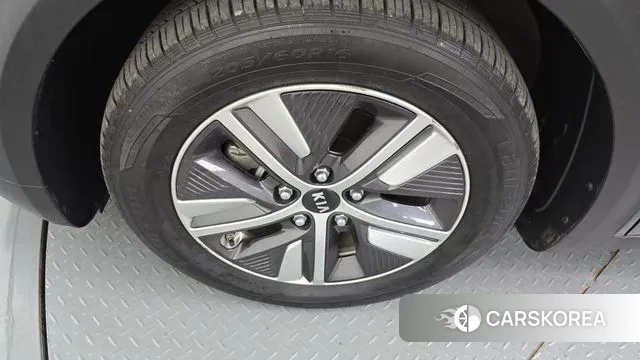 Kia The New Niro id 3374627 из Кореи 15