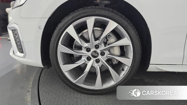 Audi A4 (B9) id 4591072 из Кореи 29