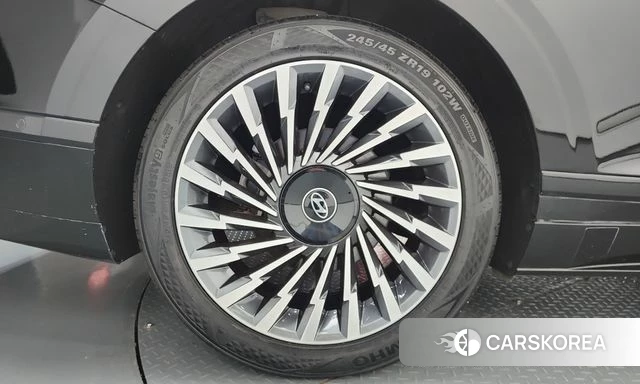 Hyundai Grandeur Hybrid (GN7) id 4935450 из Кореи 32