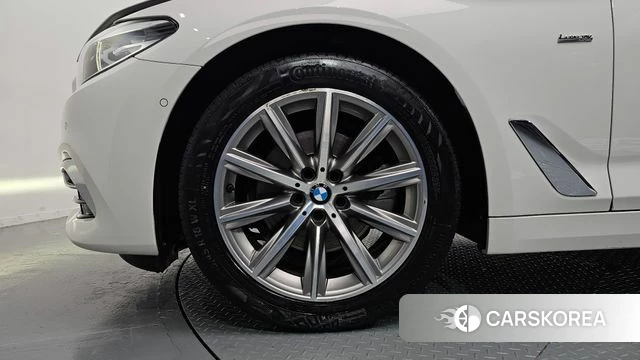 BMW 5 Series (G30) id 3808212 из Кореи 15