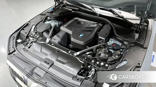 BMW 5 Series (G60) id 3502496 из Кореи 15