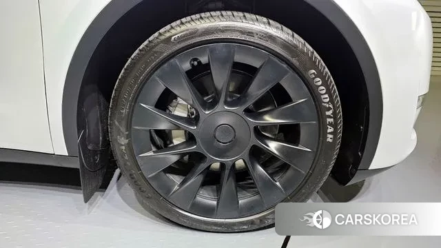 Tesla Model Y id 3241008 из Кореи 15