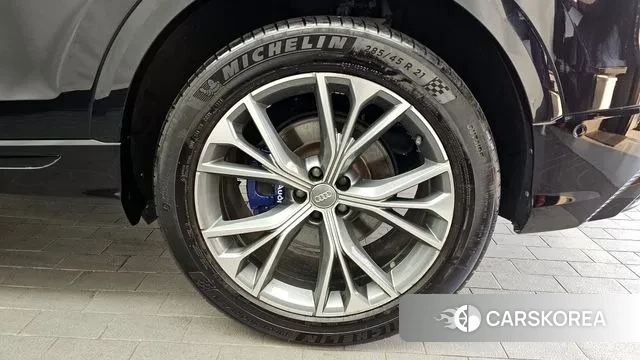 Audi Q8 (4M) id 3727774 из Кореи 15