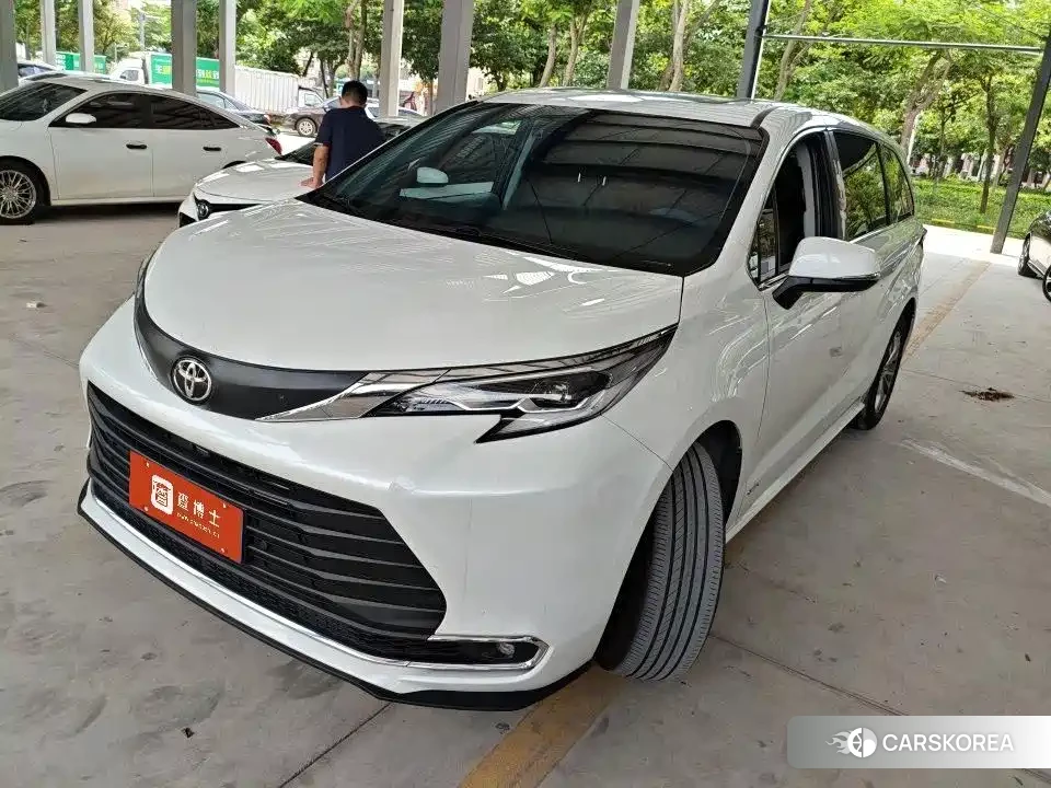 Toyota Sienna 2024 Белый из Китая, фото 5