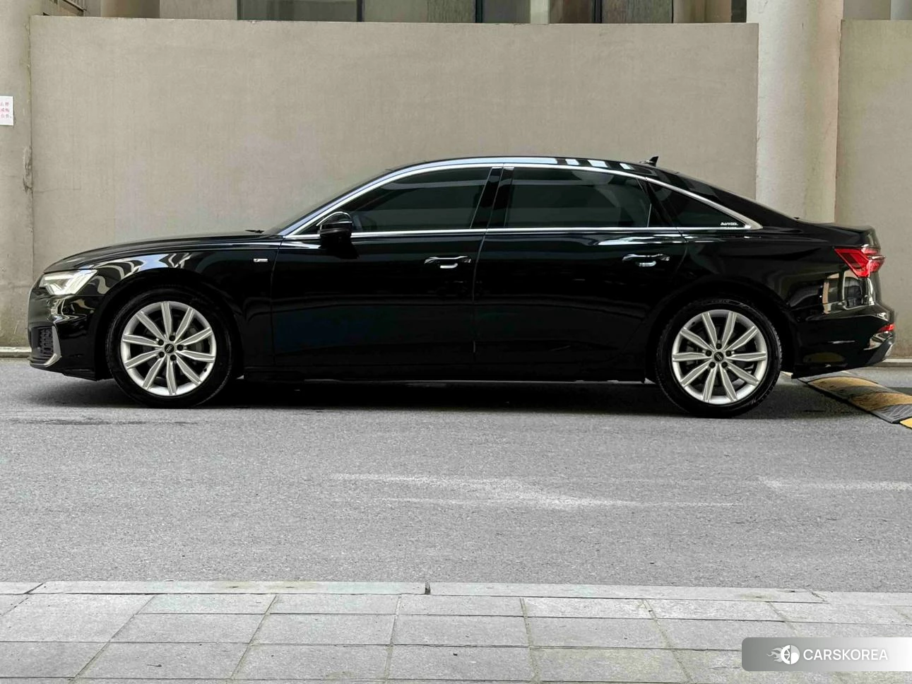 Audi A6L 2021 Черный из Китая, фото 6