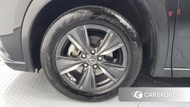 Lexus UX250h id 3593135 из Кореи 15