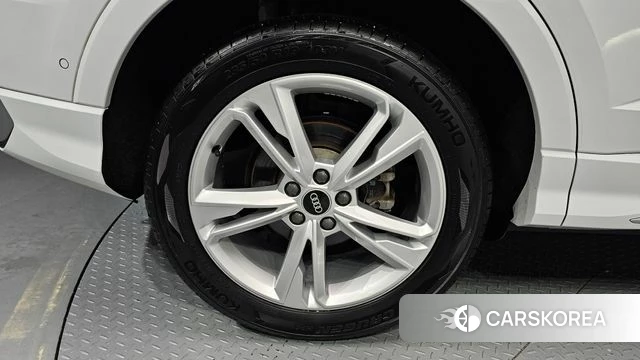 Audi Q3 (F3) id 4408836 из Кореи 28