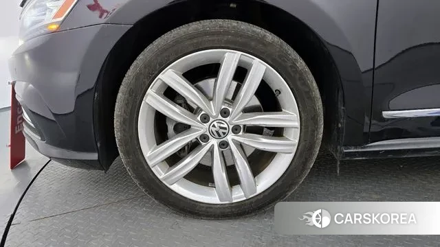 Volkswagen The New Passat id 3602180 из Кореи 15