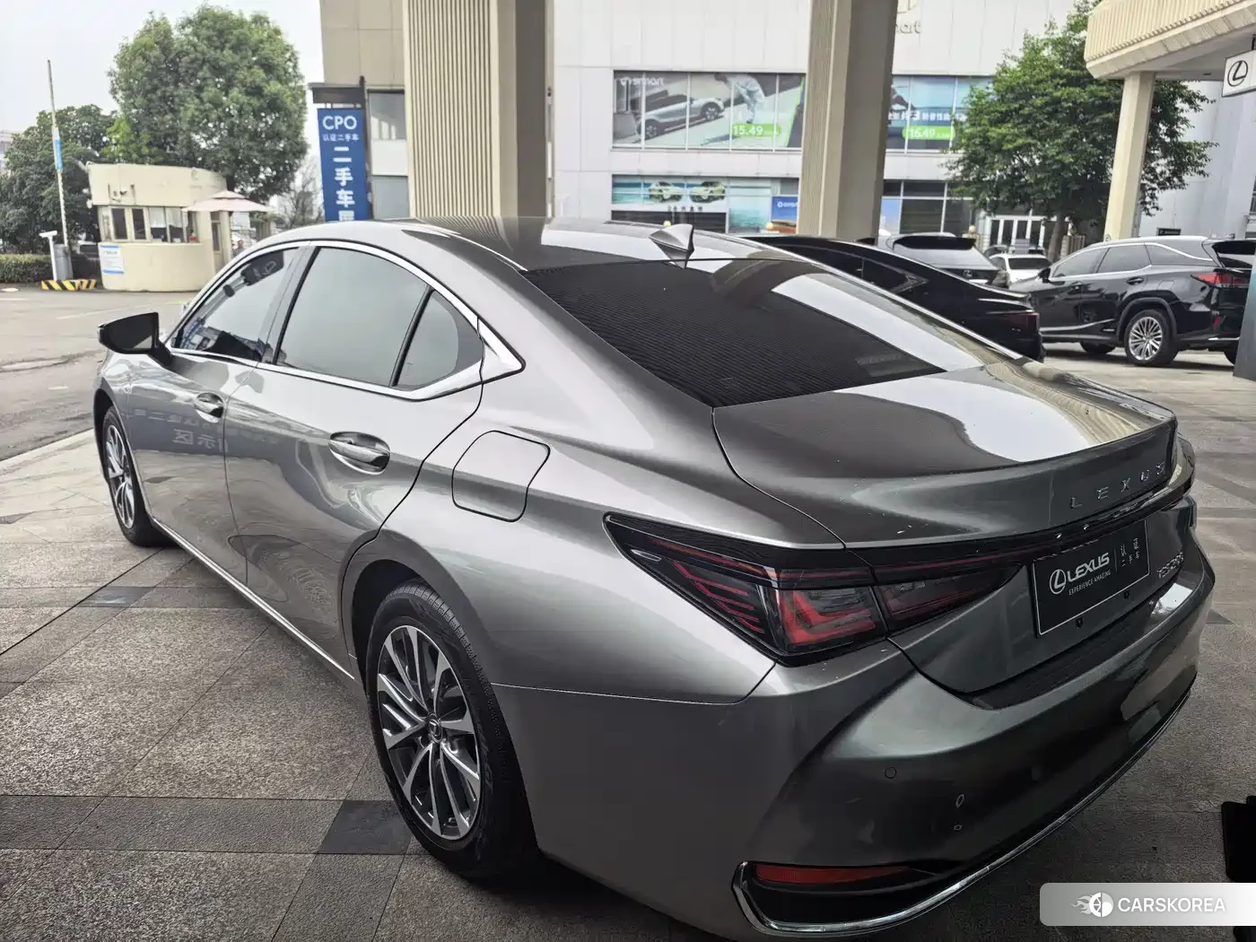Lexus ES 2025 Champagne/brown из Китая, фото 5