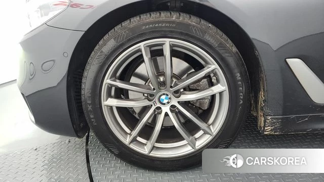 BMW 5 Series (G30) id 4402800 из Кореи 15