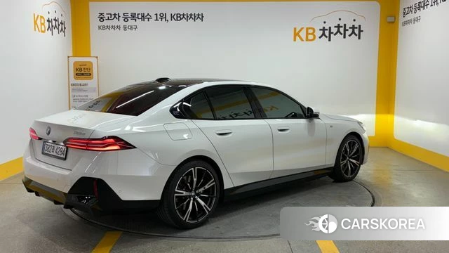 BMW 5 Series (G60) id 4333963 из Кореи 15