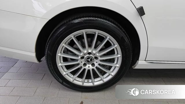 Mercedes-Benz E-Class W213 id 4409521 из Кореи 27