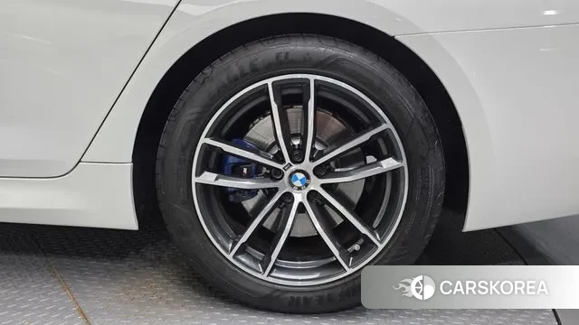 BMW 5 Series (G30) id 3032840 из Кореи 15